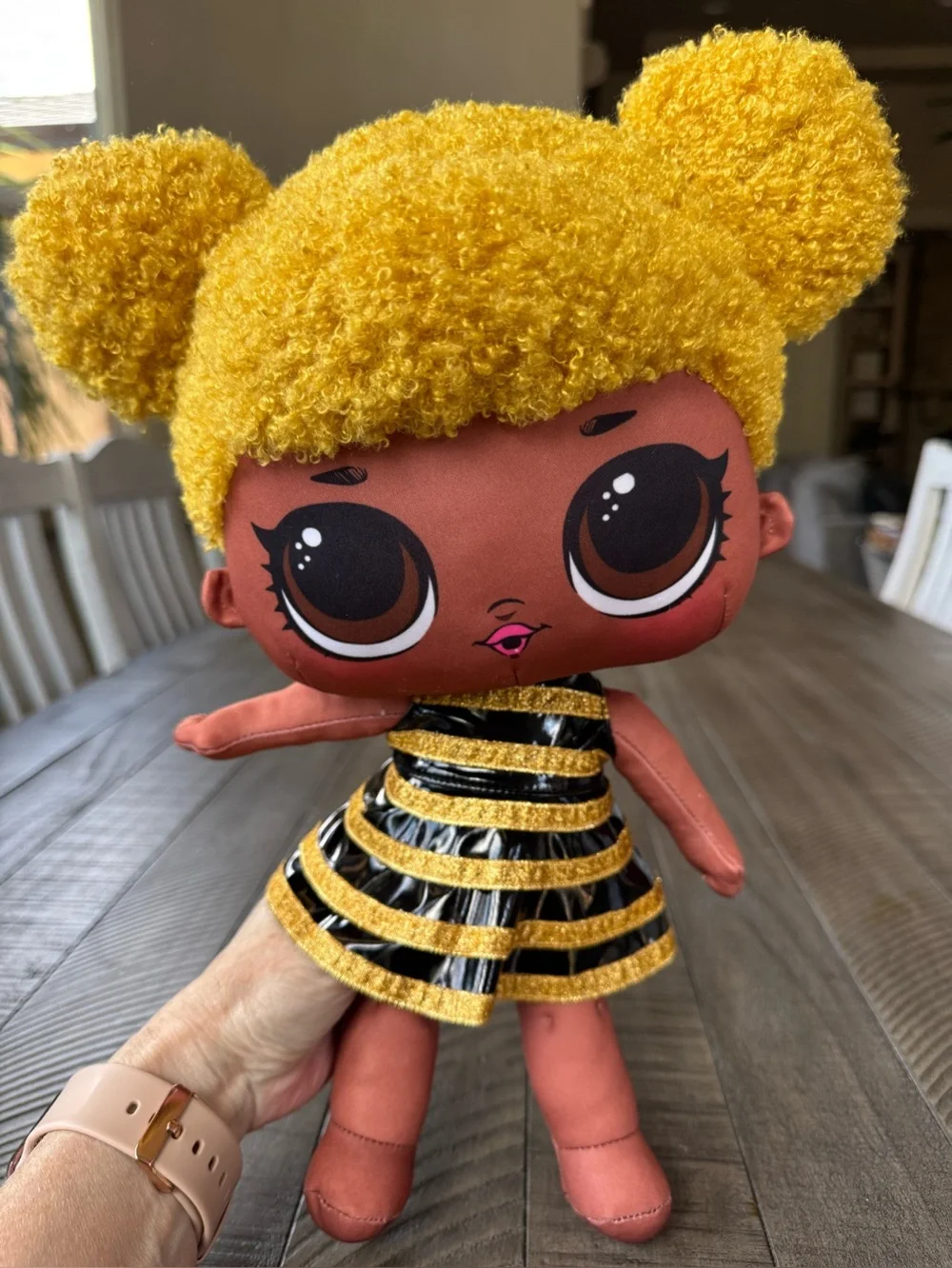 L.O.L. Surprise! Queen Bee â Huggable, Soft Plush Doll